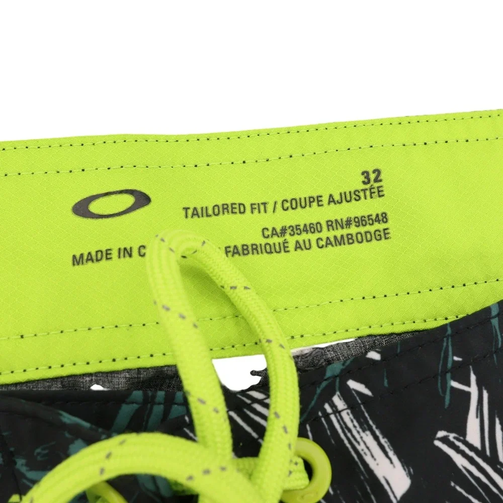 Oakley Mens Board Shorts Size 32 Grey Tropical Floral Tailored Fit Swim Trunks